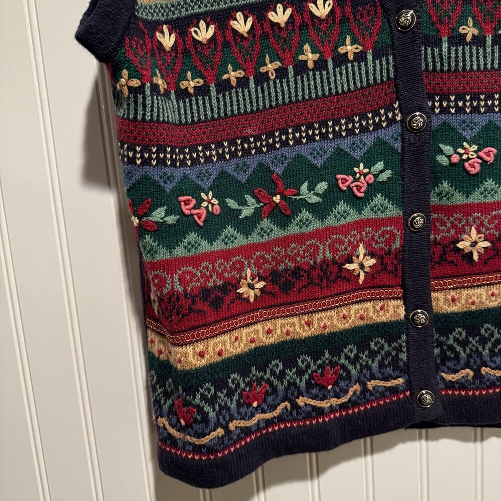 Vintage Koret Floral Embroidered Sweater Vest Cottagecore Size Medium - Picture 2 of 5